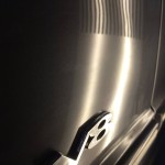 レンジローバー　フロントフェンダーのヘコミ修理